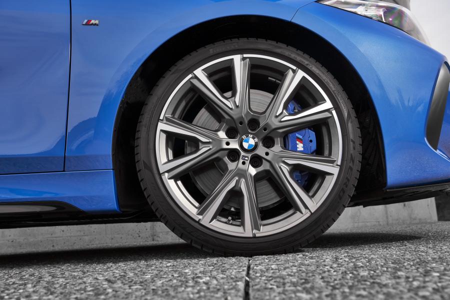 Колеса BMW M135i xDrive (F40) 2019 года  (WW) (фото 27 из 189)
